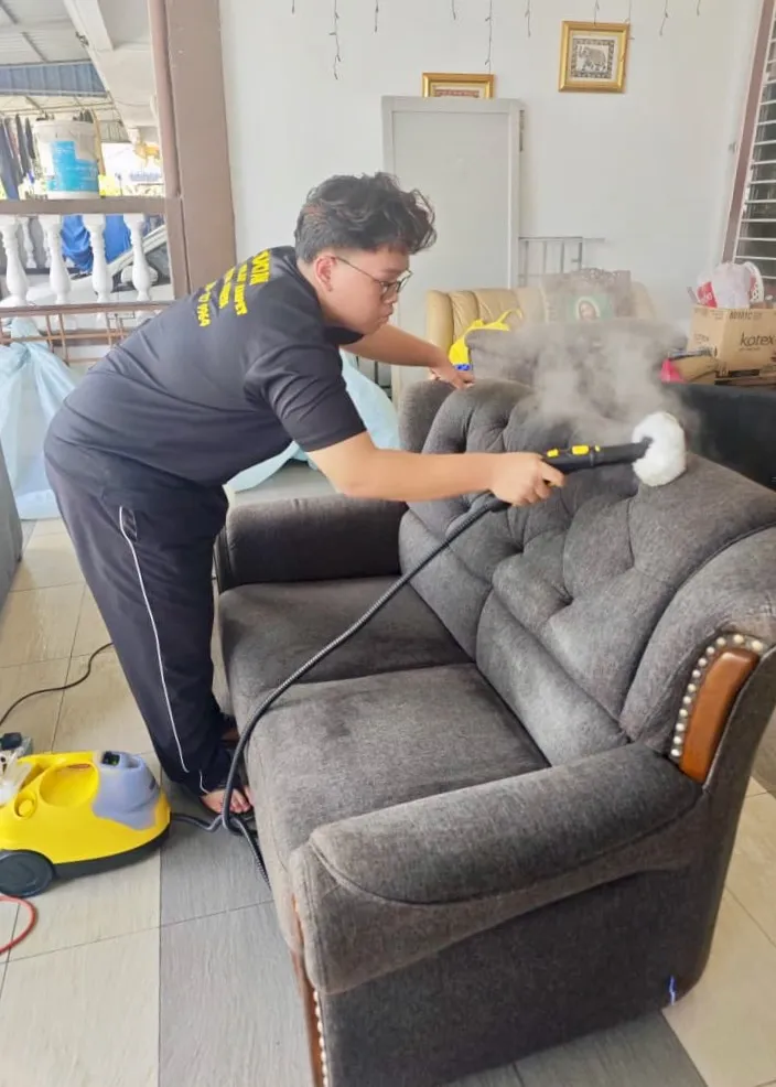 Cucian sofa dengan mesin steam - Arfa Clean Kluang Johor