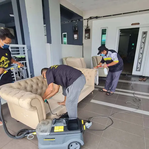 Cucian sofa dan fabrik